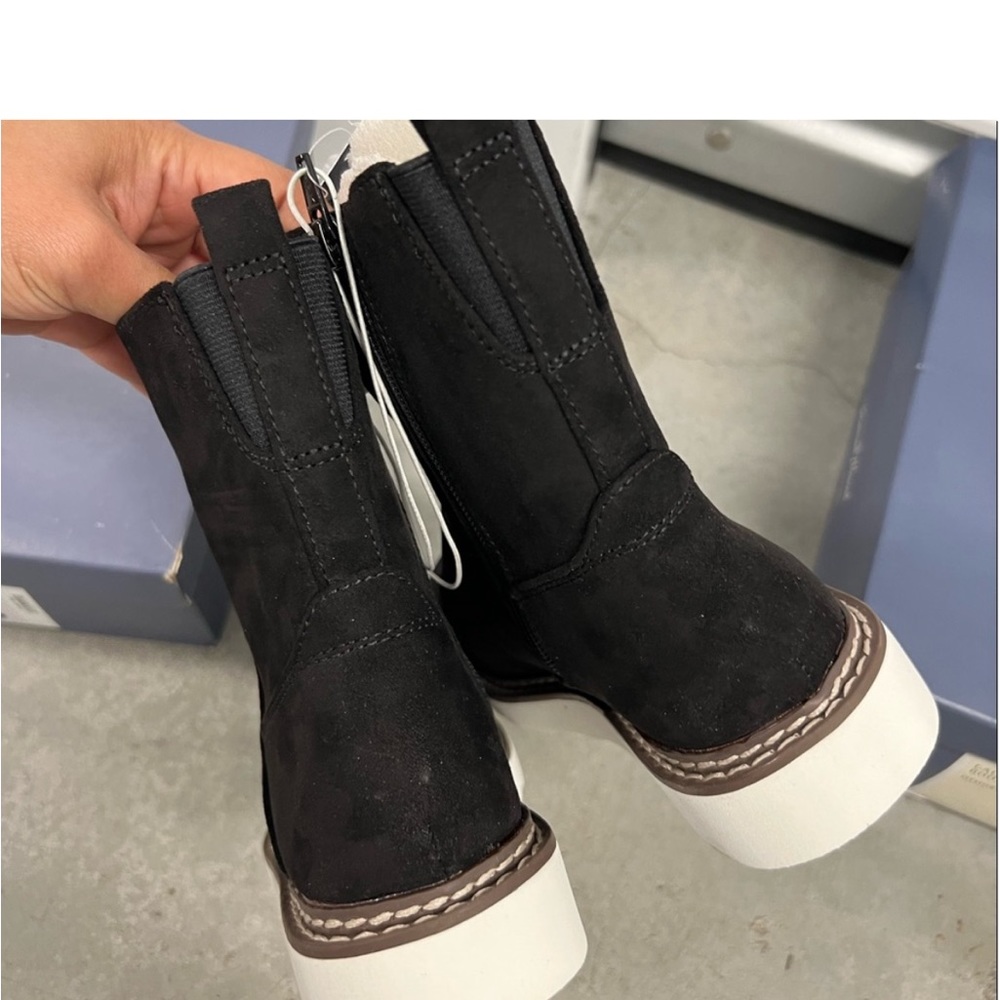 Universal Thread Boots - image 8